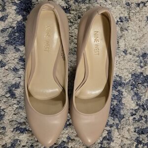 Nine West Women's Taupe Pumps